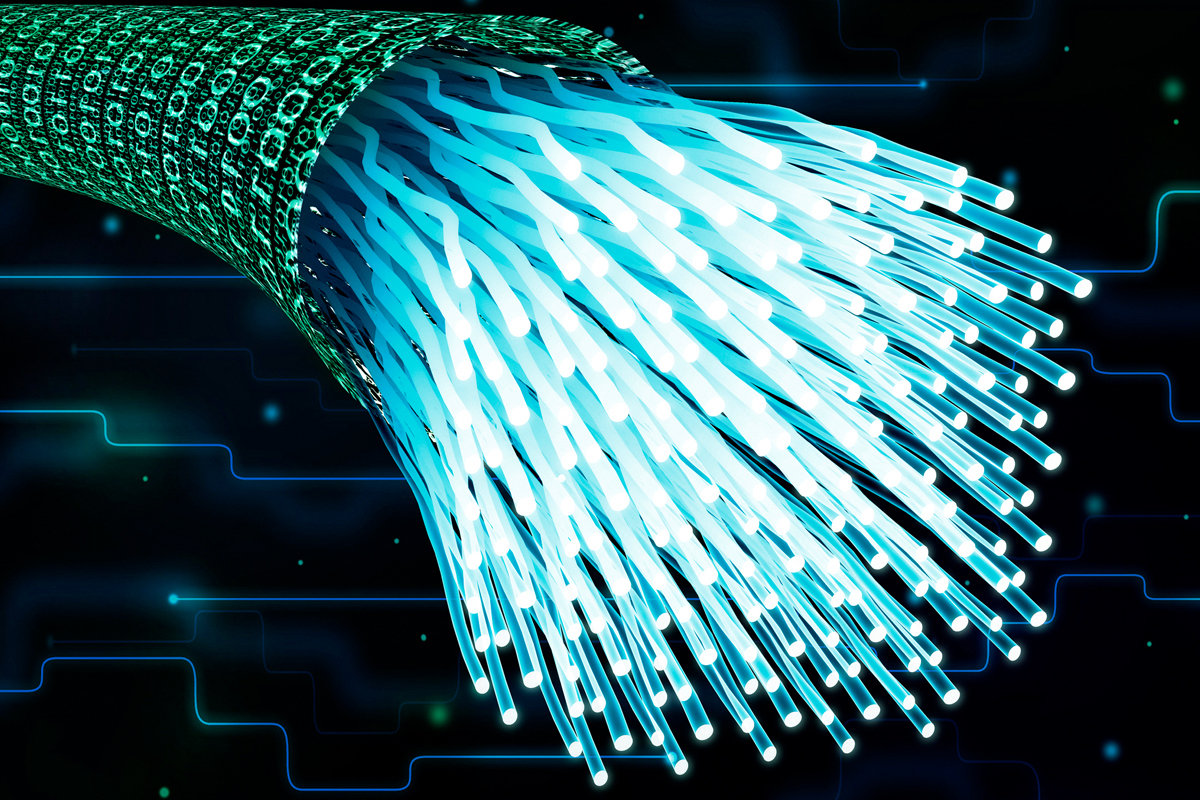 4_catastrophe_vulnerable_disaster_fiber-optic-cables-100769194-large